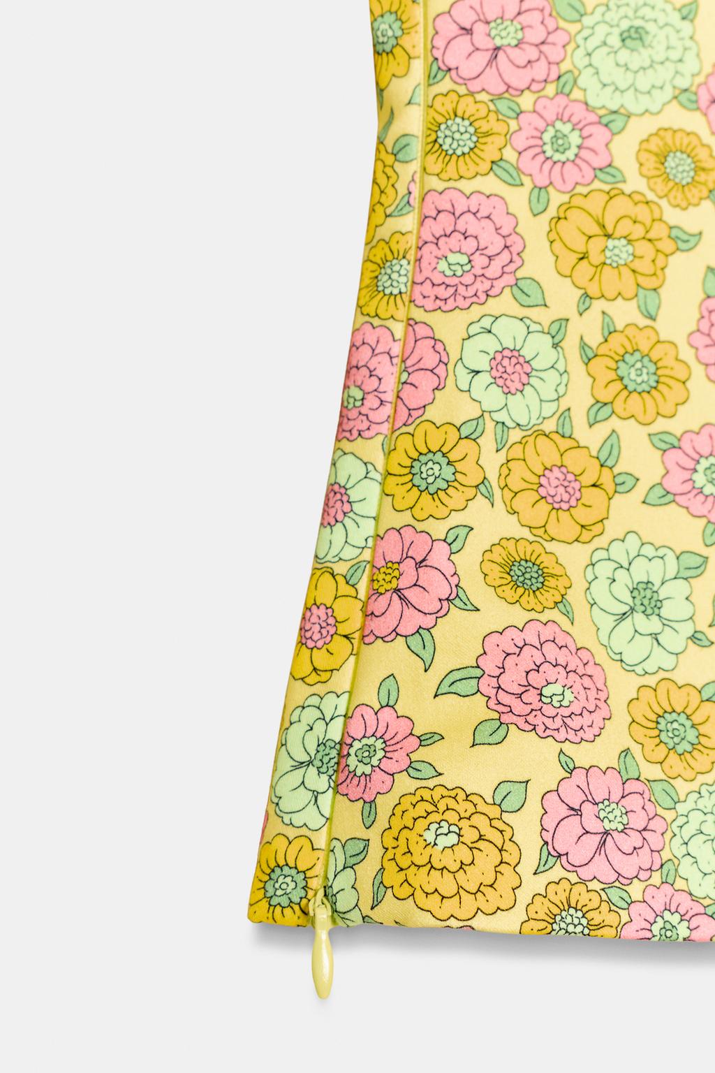 ТОП ИЗ ПОПЛИНА С ЦВЕТОЧНЫМ ПРИНТОМ