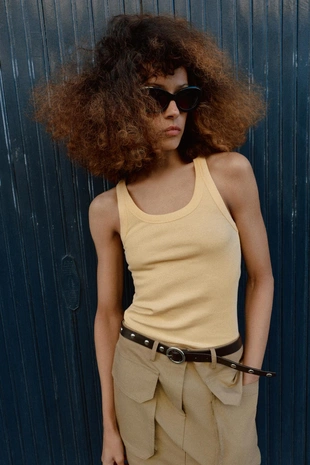 Топ без рукавов в рубчик- Заказать в России