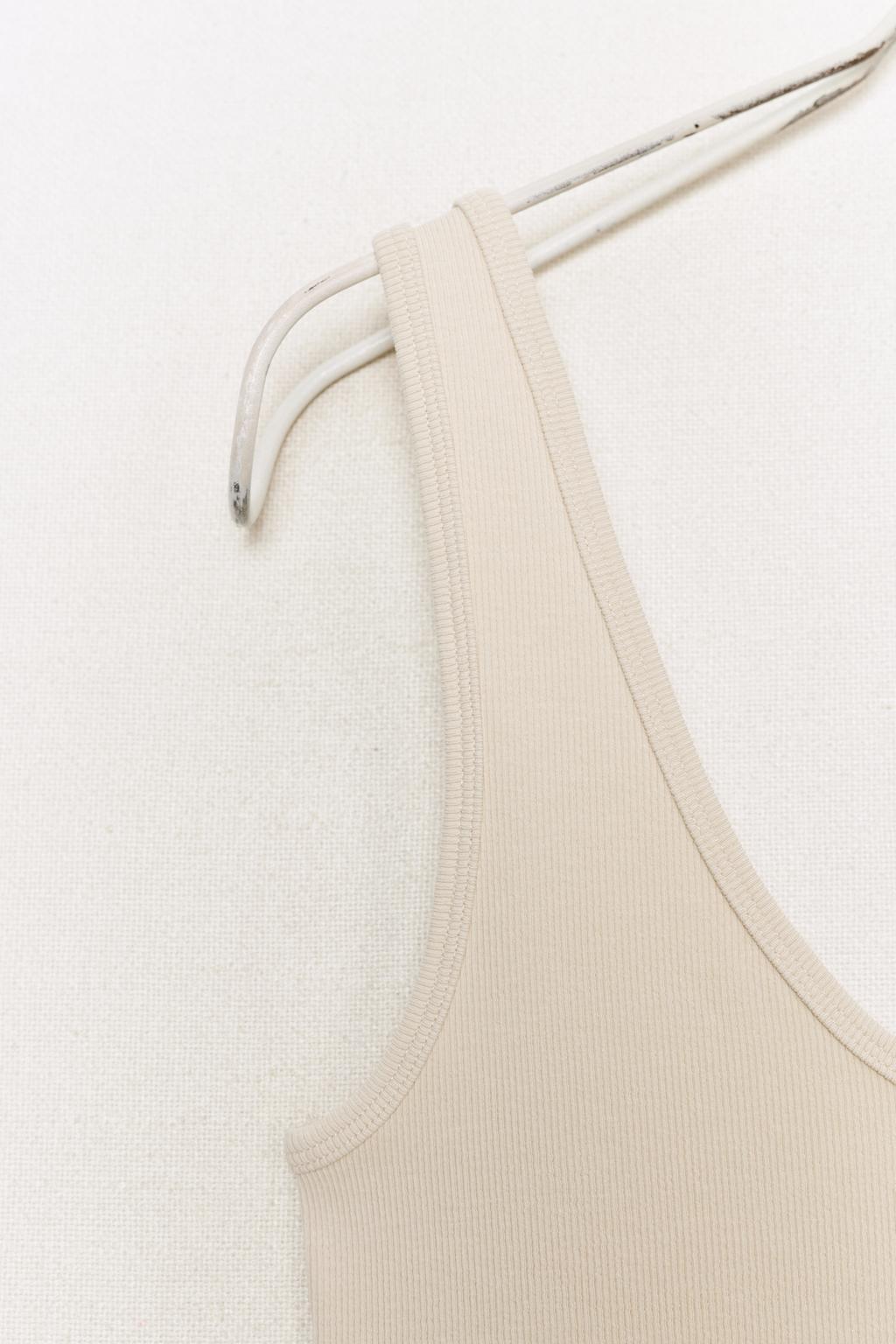 ХЛОПКОВЫЙ ТОП НА БРЕТЕЛЯХ