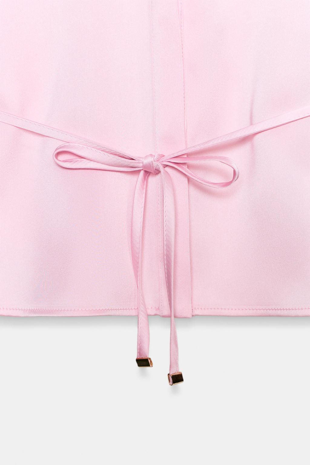 АТЛАСНАЯ БЛУЗКА С ТОНКИМ ПОЯСОМ