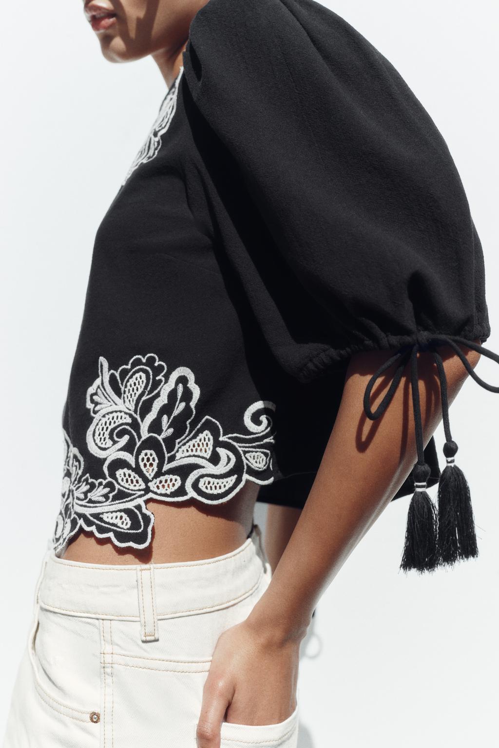 БЛУЗА С ВЫШИВКОЙ И ОБЪЕМНЫМИ РУКАВАМИ