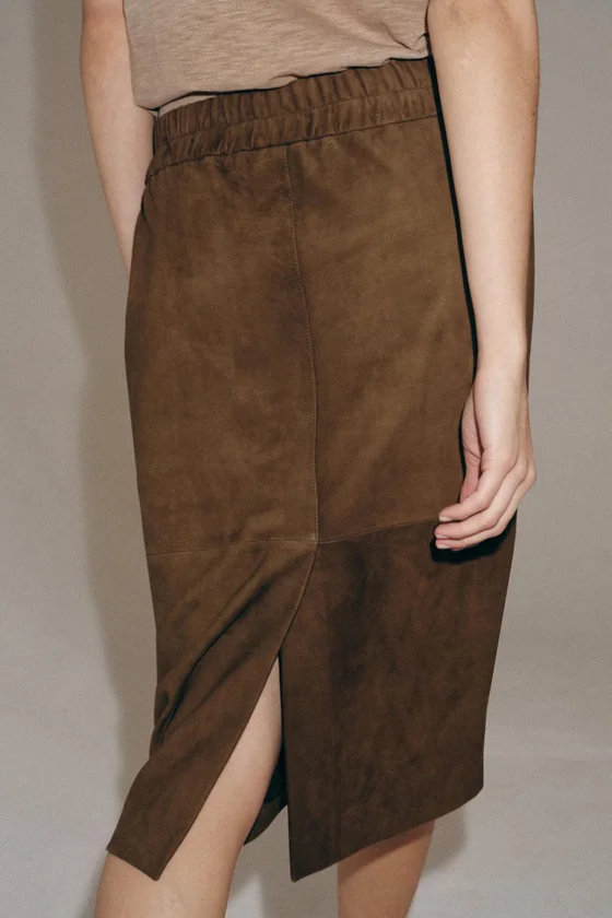 ЮБКА ИЗ ЗАМШИ — коллекция Zara «ZW» лимитированная серия
