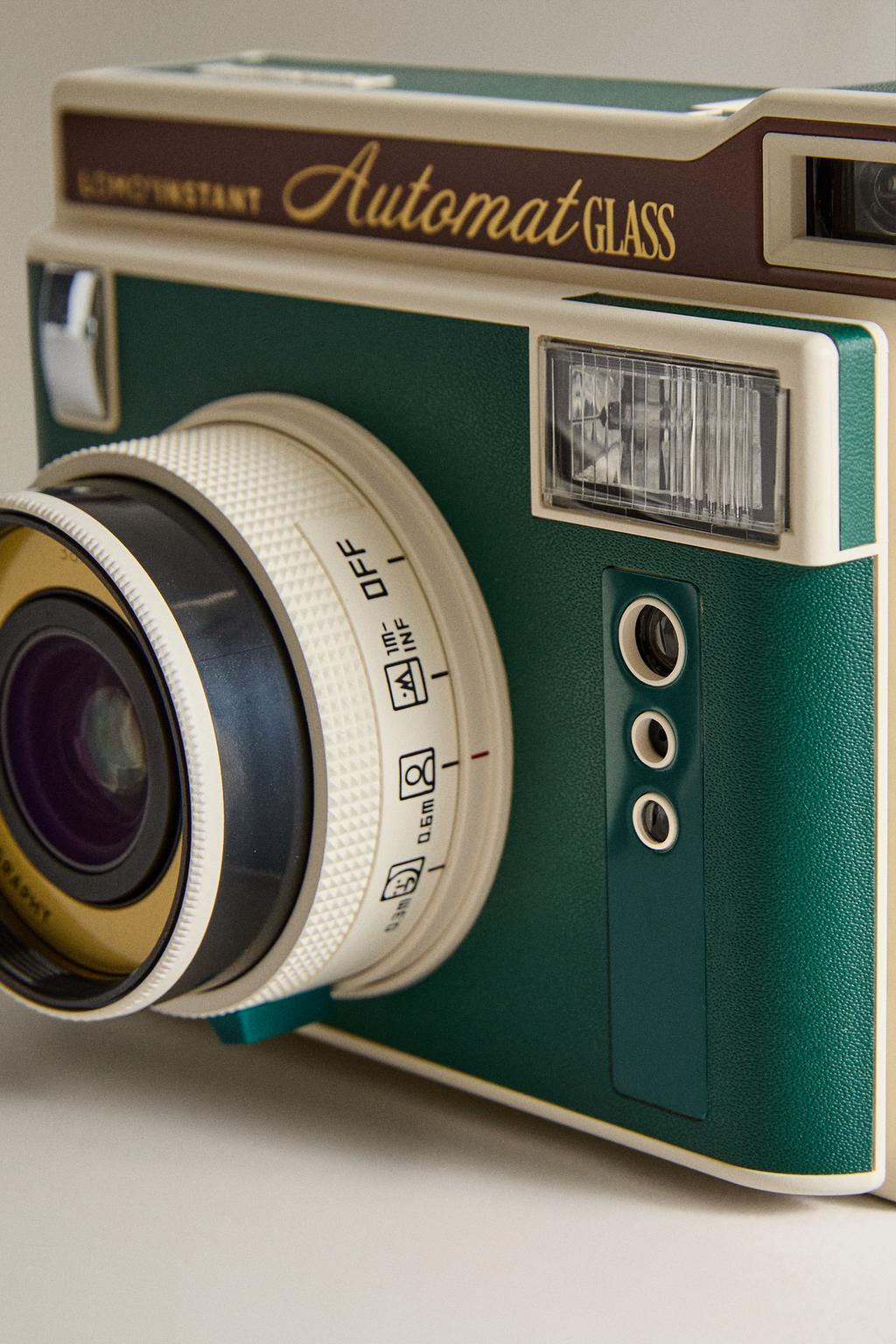 Моментальная камера lomography