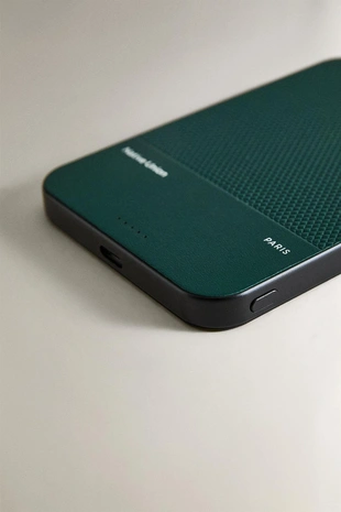 Портативное зарядное устройство native union- Заказать в России