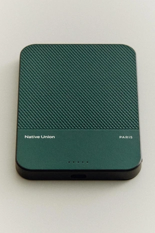 Портативное зарядное устройство native union- Заказать в России