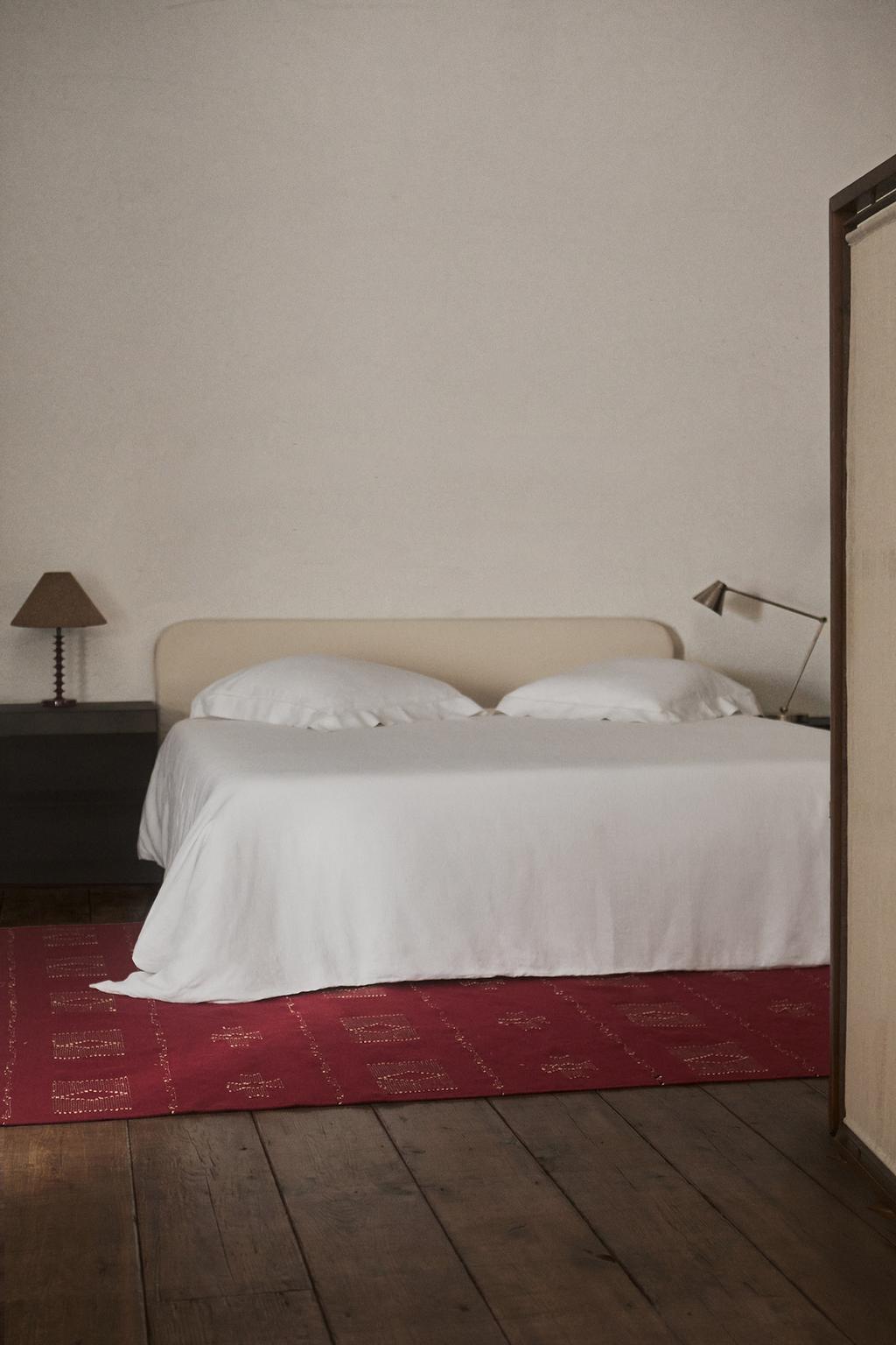 Покрывало из льна с двойной стежкой