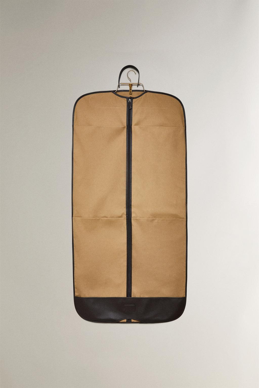 Сумка для костюма из кожи