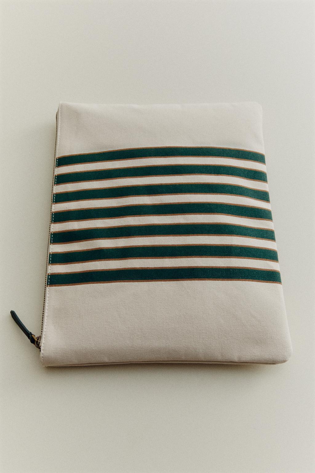 Сумка для путешествий в полоску