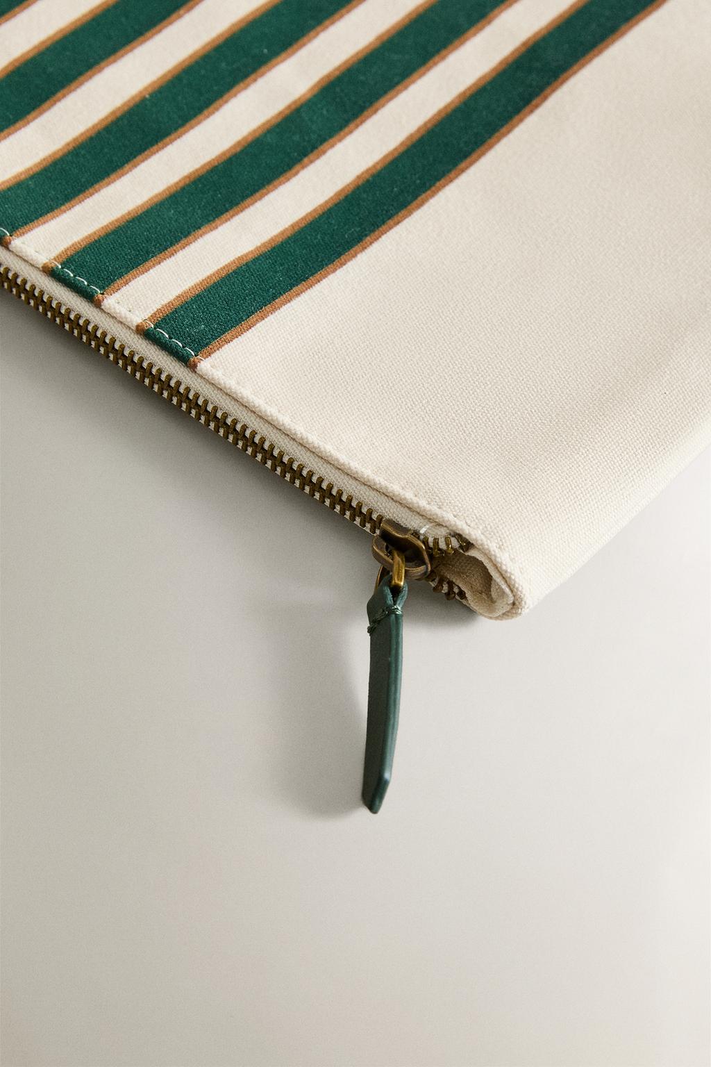 Сумка для путешествий в полоску