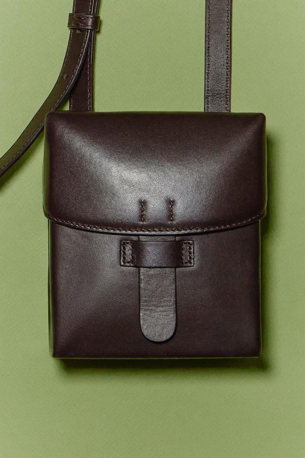 Кожанный чехол для мгновенной камеры lomography