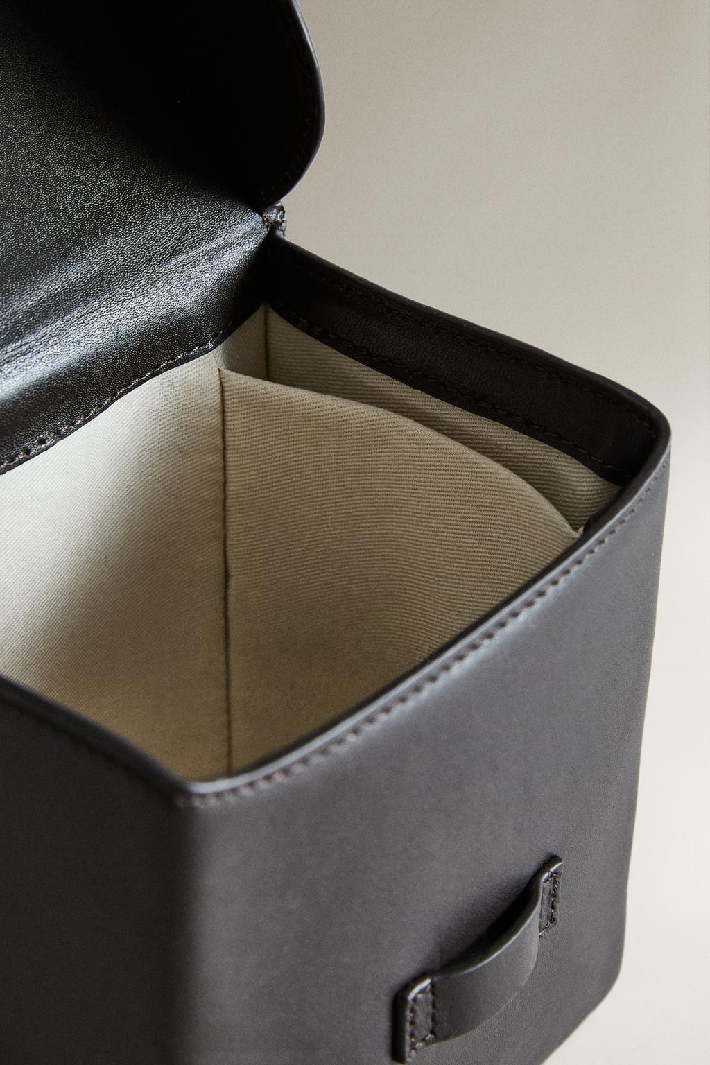 Кожанный чехол для мгновенной камеры lomography