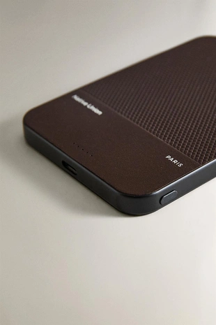 Портативное зарядное устройство native union- Заказать в России