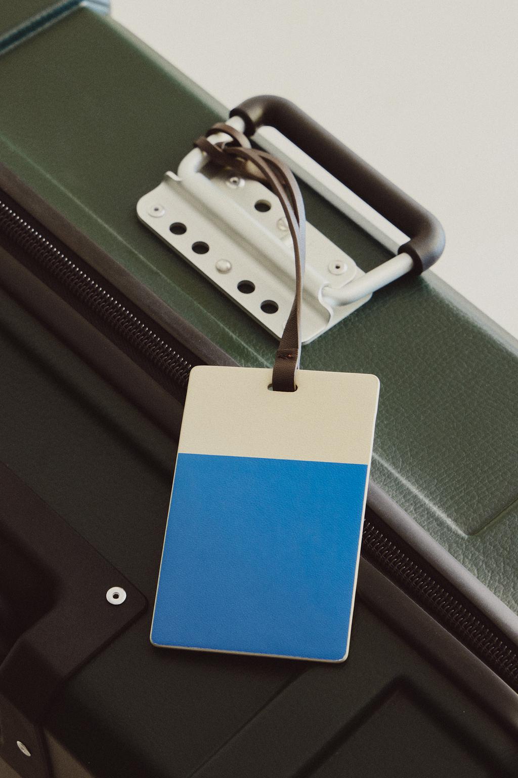 Кожаная бирка для багажа