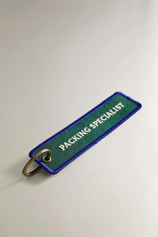 Брелок для ключей путешествие по холсту