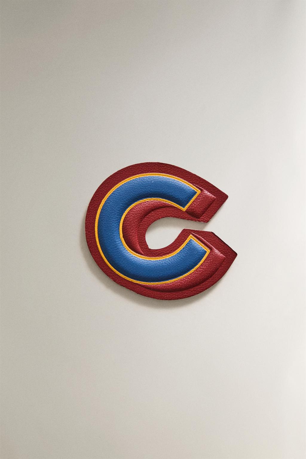 Термотрансферный нашивной патч из кожи с буквой c