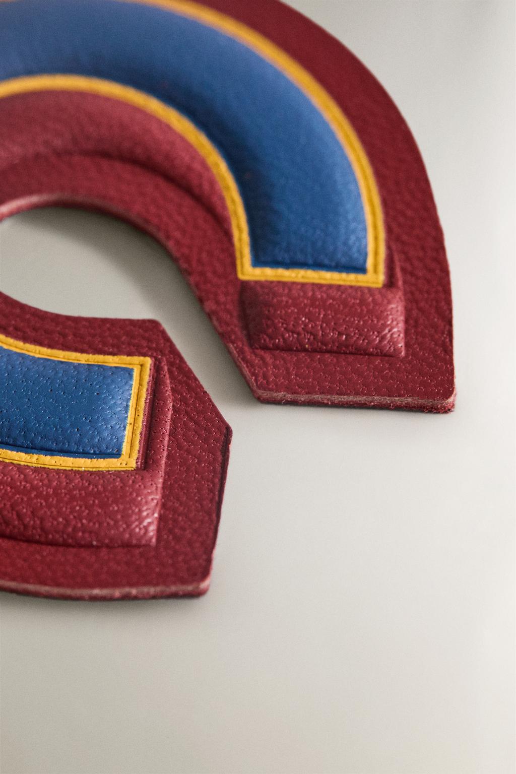 Термотрансферный нашивной патч из кожи с буквой c