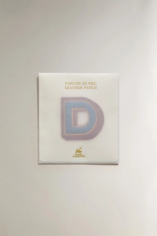 Наклейка из кожи с буквой d- Заказать в России