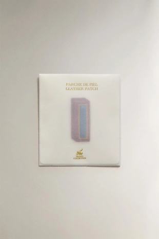 Кожаный нашивной патч с буквой i- Заказать в России