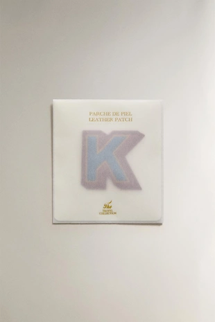 Нашивка из кожи с буквой k- Заказать в России