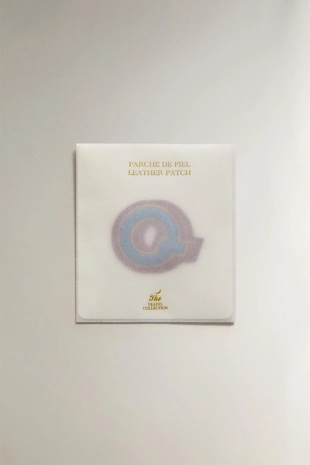 Кожаная нашивка с буквой q- Заказать в России