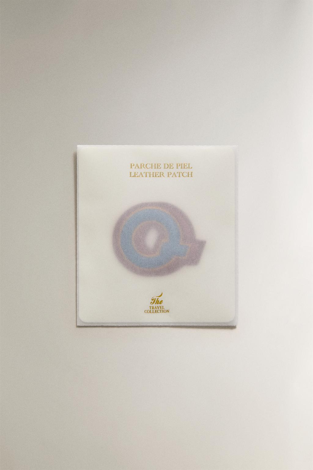 Кожаная нашивка с буквой q