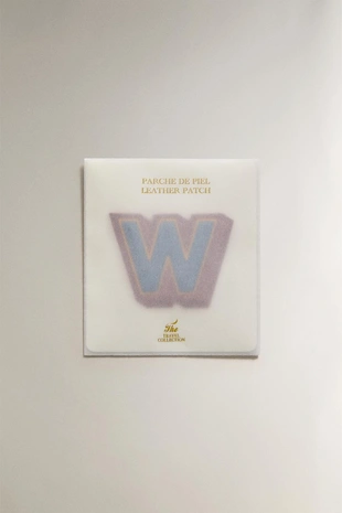 Кожаная нашивка с буквой w- Заказать в России