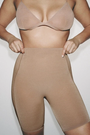 Шорты-велосипедки из полиамида с сетчатыми вставками- Заказать в России