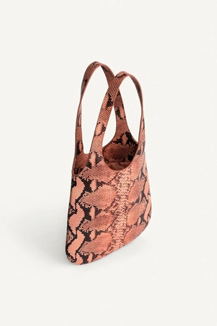 Сумка-тоут из эмбоссированной кожи ограниченной коллекции- Заказать в России