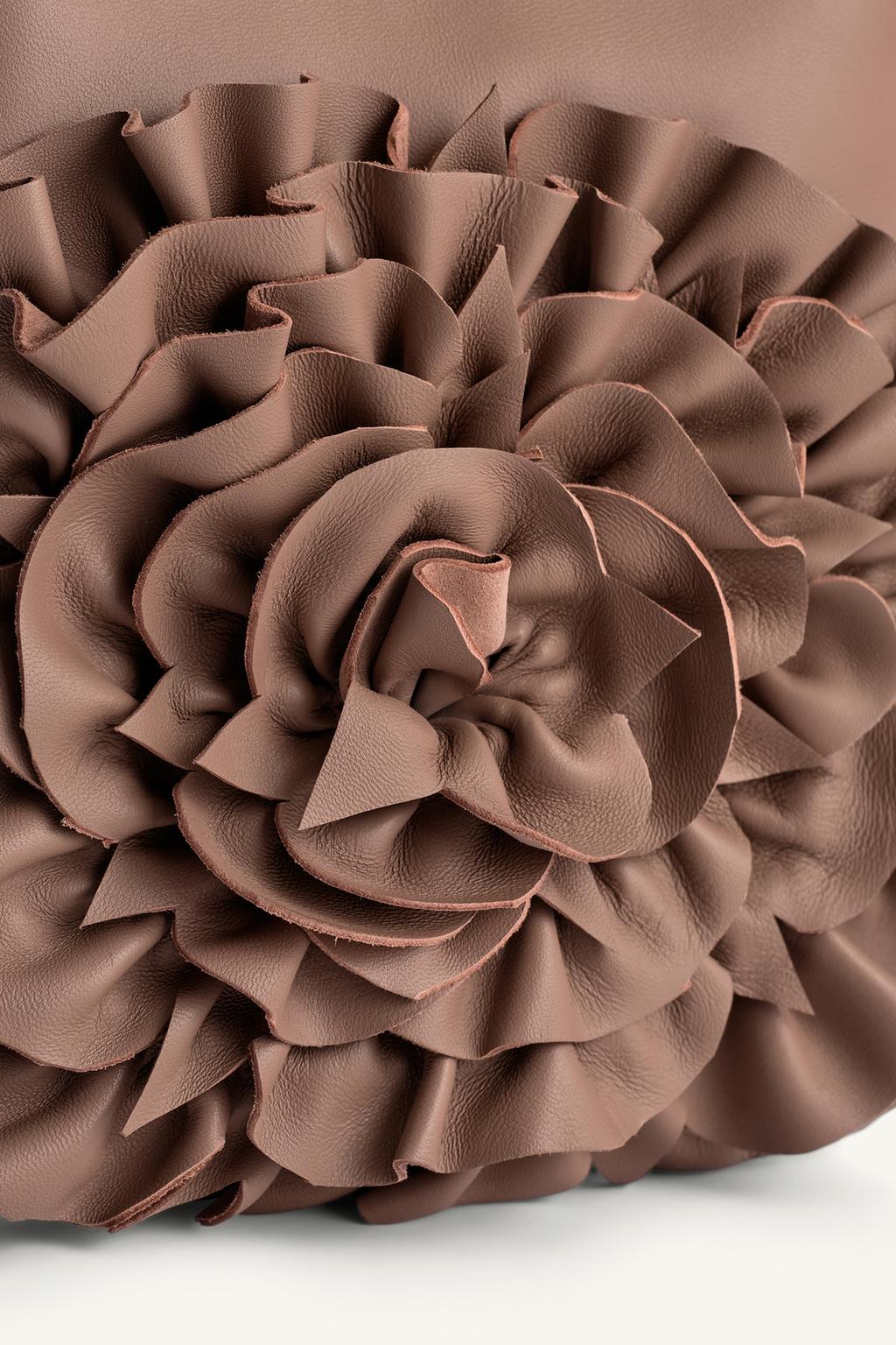 Сумочка-тоут из кожи limited edition с цветком