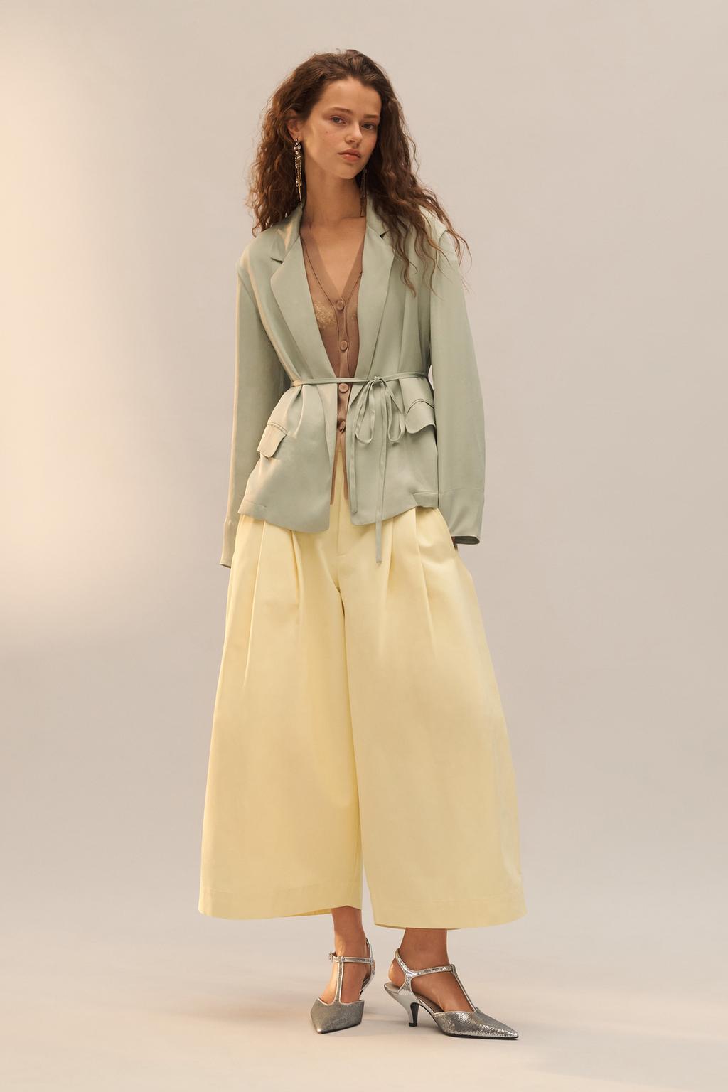 Туфли на каблуке с пайетками limited edition