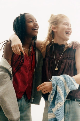 Рубашка со сборками и кружевом- Заказать в России