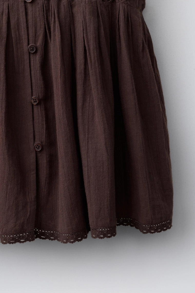 Блузка с кружевом и складками