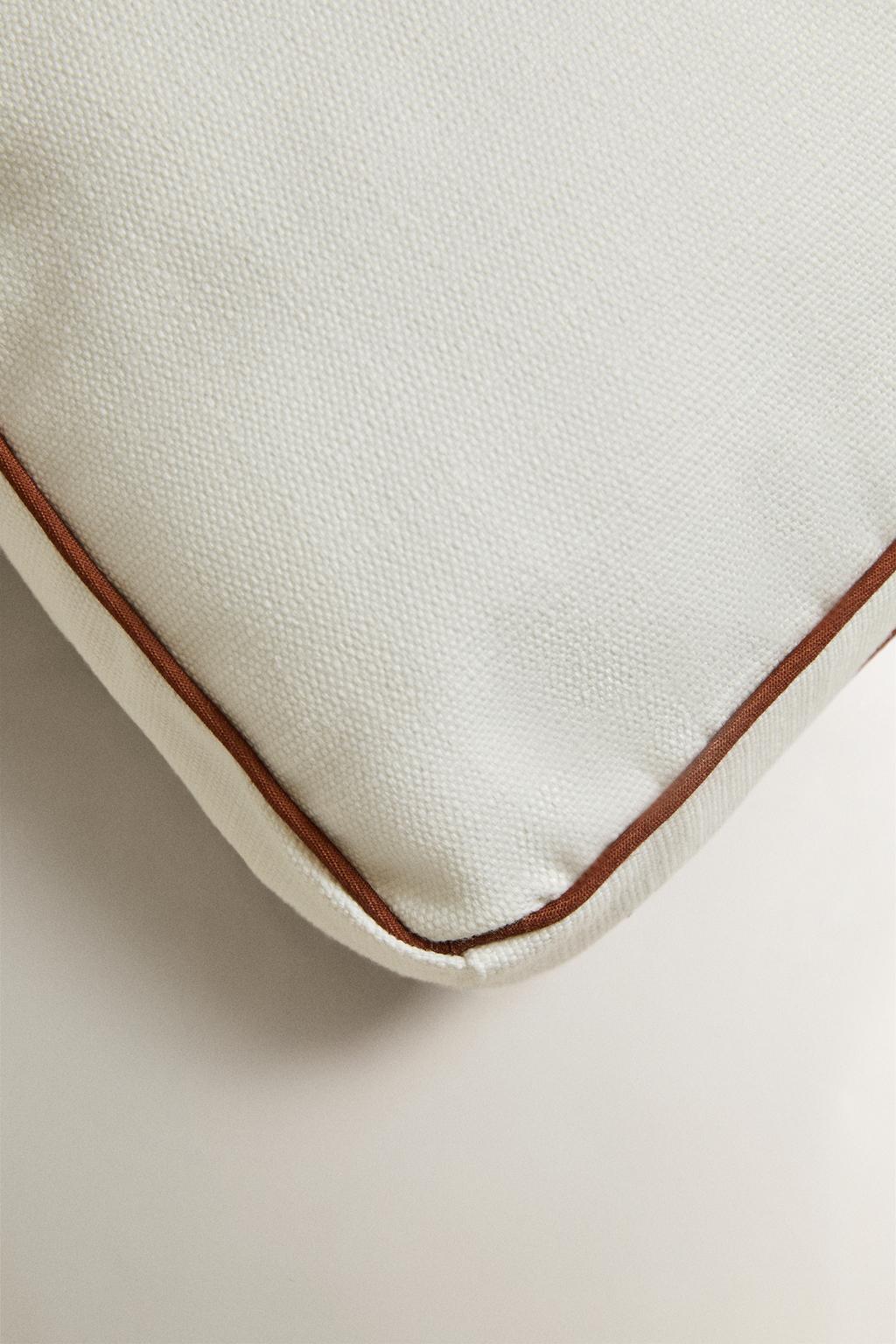 Подушка для сиденья с обтачкой