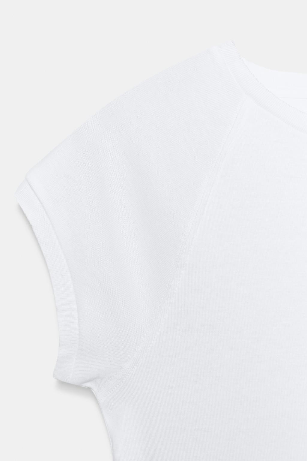 ФУТБОЛКА С ЭФФЕКТОМ ПОТЕРТОСТИ И РЕГЛАНОМ