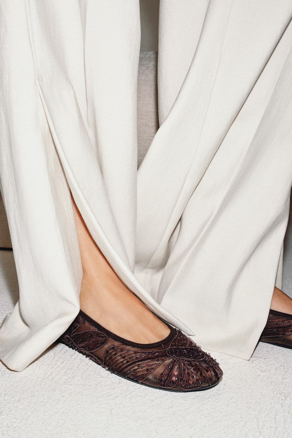 БАЛЕТКИ ИЗ СЕТЧАТОЙ ТКАНИ С ВЫШИВКОЙ