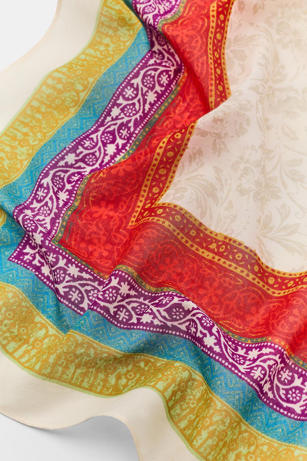 ШАРФ С ПРИНТОМ И БУСИНАМИ