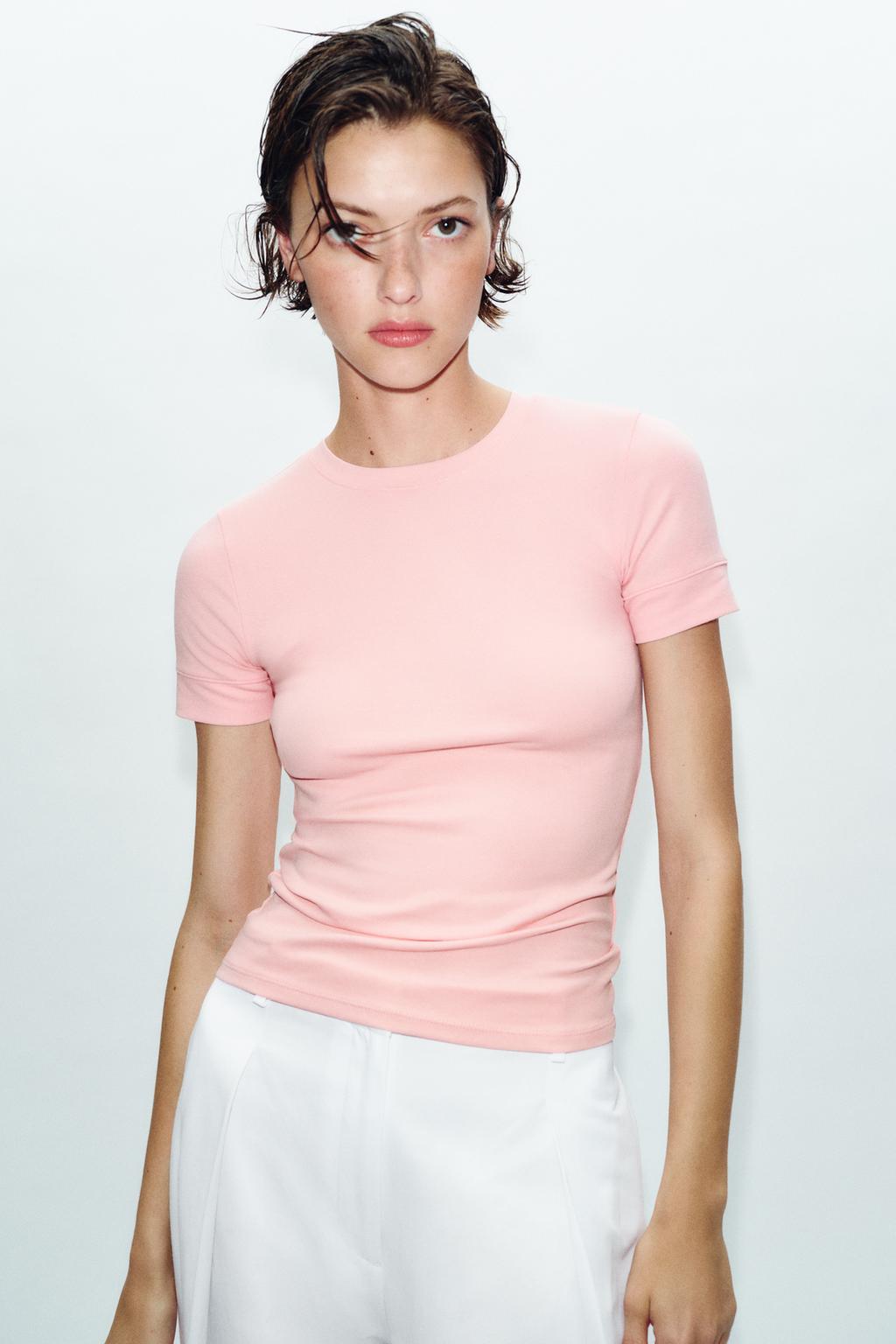 МИНИМАЛИСТИЧНАЯ ФУТБОЛКА С КОРОТКИМИ РУКАВАМИ