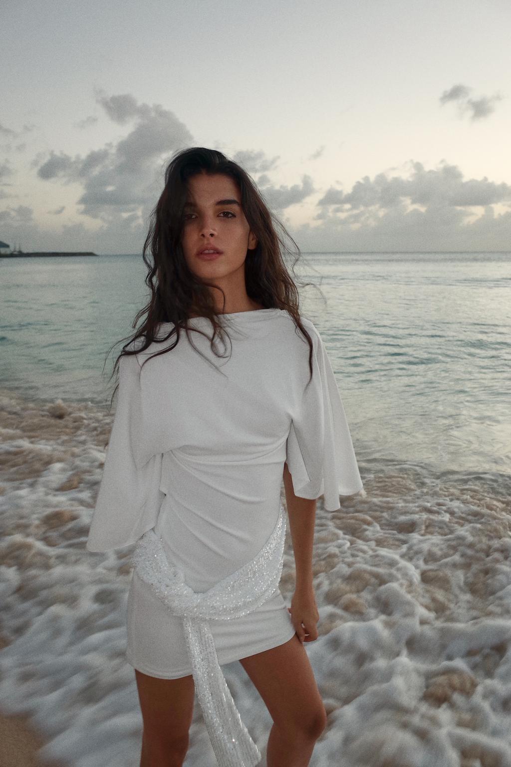 КОРОТКОЕ ПЛАТЬЕ С ПАЙЕТКАМИ