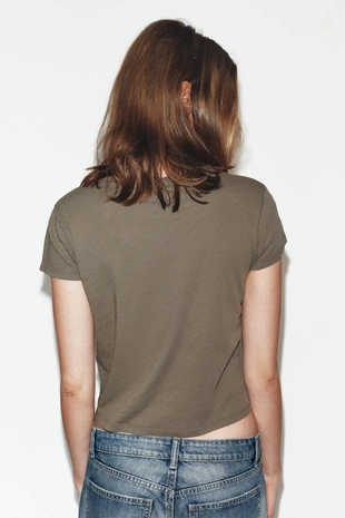 Футболка с разрезами и короткими рукавами- Заказать в России