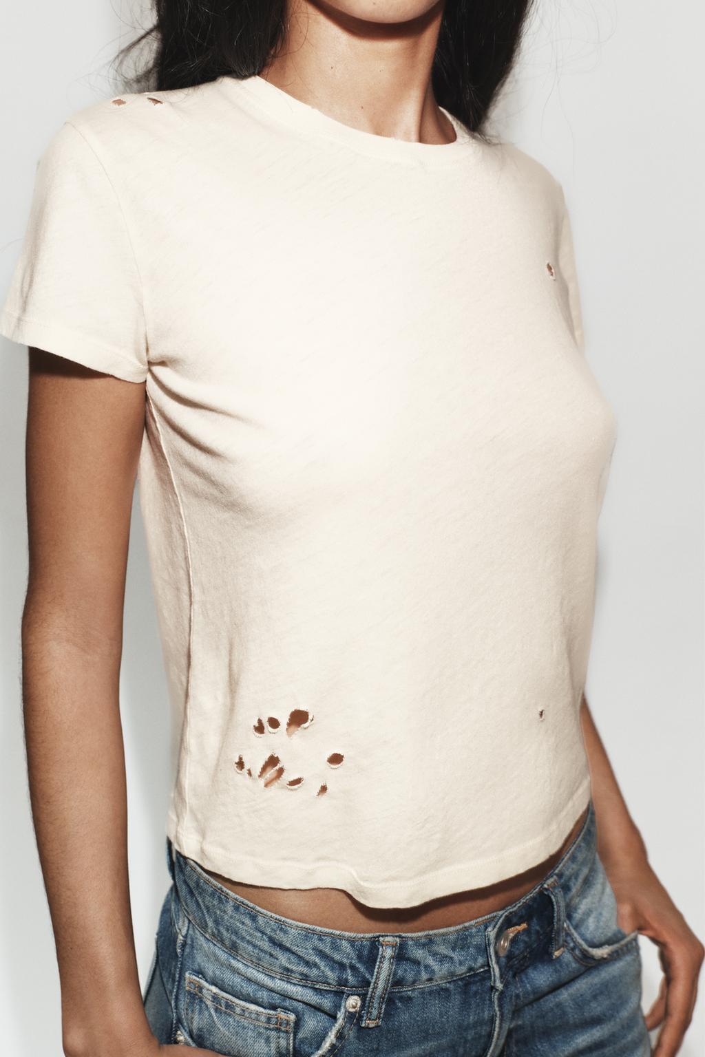 ФУТБОЛКА С РАЗРЕЗАМИ И КОРОТКИМИ РУКАВАМИ