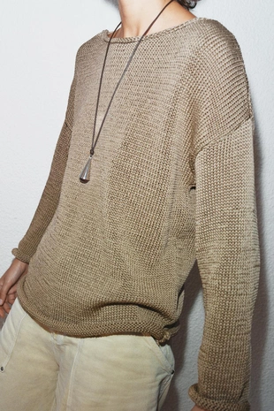 Свитер с вырезом лодочкой- Заказать в России