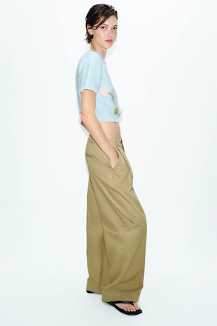 Свитер с цветочным узором и короткими рукавами- Заказать в России