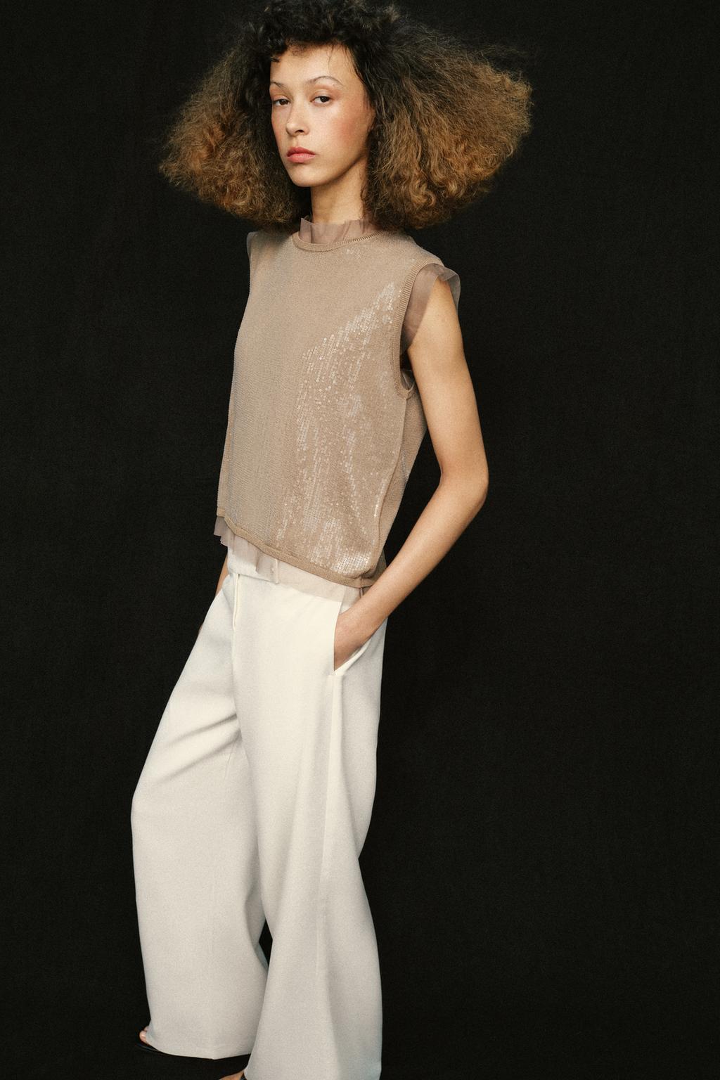 ТРИКОТАЖНЫЙ ТОП С КОМБИНИРОВАННЫМИ ПАЙЕТКАМИ