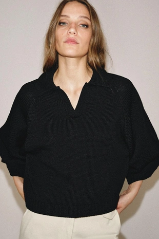 Трикотажный свитер с воротником поло- Заказать в России