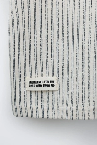 Футболка в полоску с нашивкой- Заказать в России