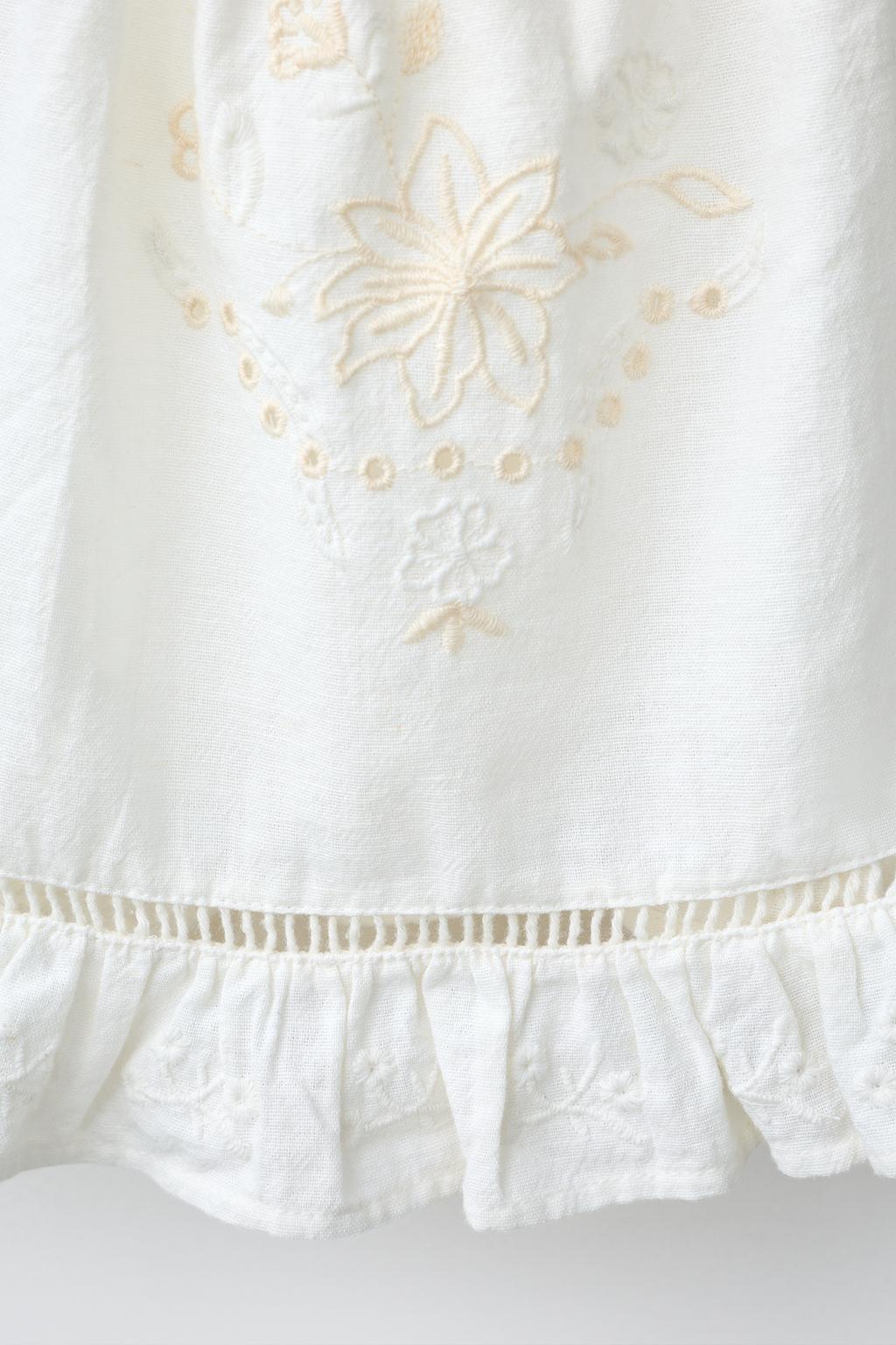 ТОП В РОМАНТИЧЕСКОМ СТИЛЕ С ВЫШИВКОЙ