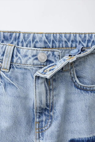 Джинсы Loose с нашивками- Заказать в России