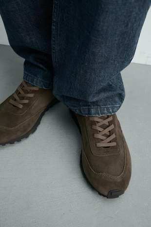 Кожаные кроссовки- Заказать в России