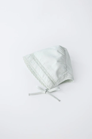 Чепчик с кружевом- Заказать в России