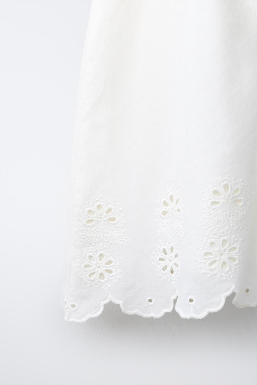 КОРОТКИЙ КОМБИНЕЗОН С ВЫШИВКОЙ